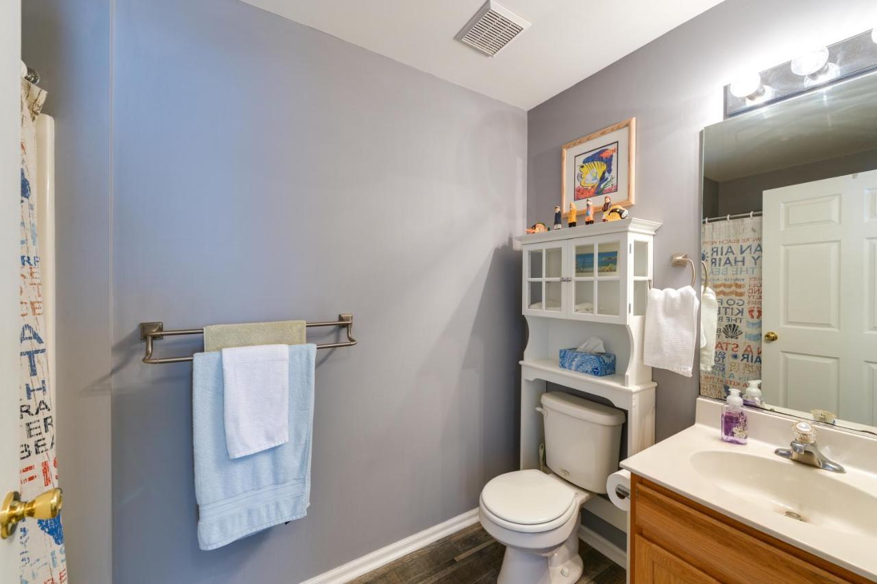 Apartment With Deck Walk To And Convention Center! *