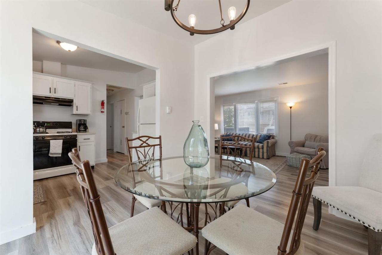 205 E Magnolia Ave Apartment *
