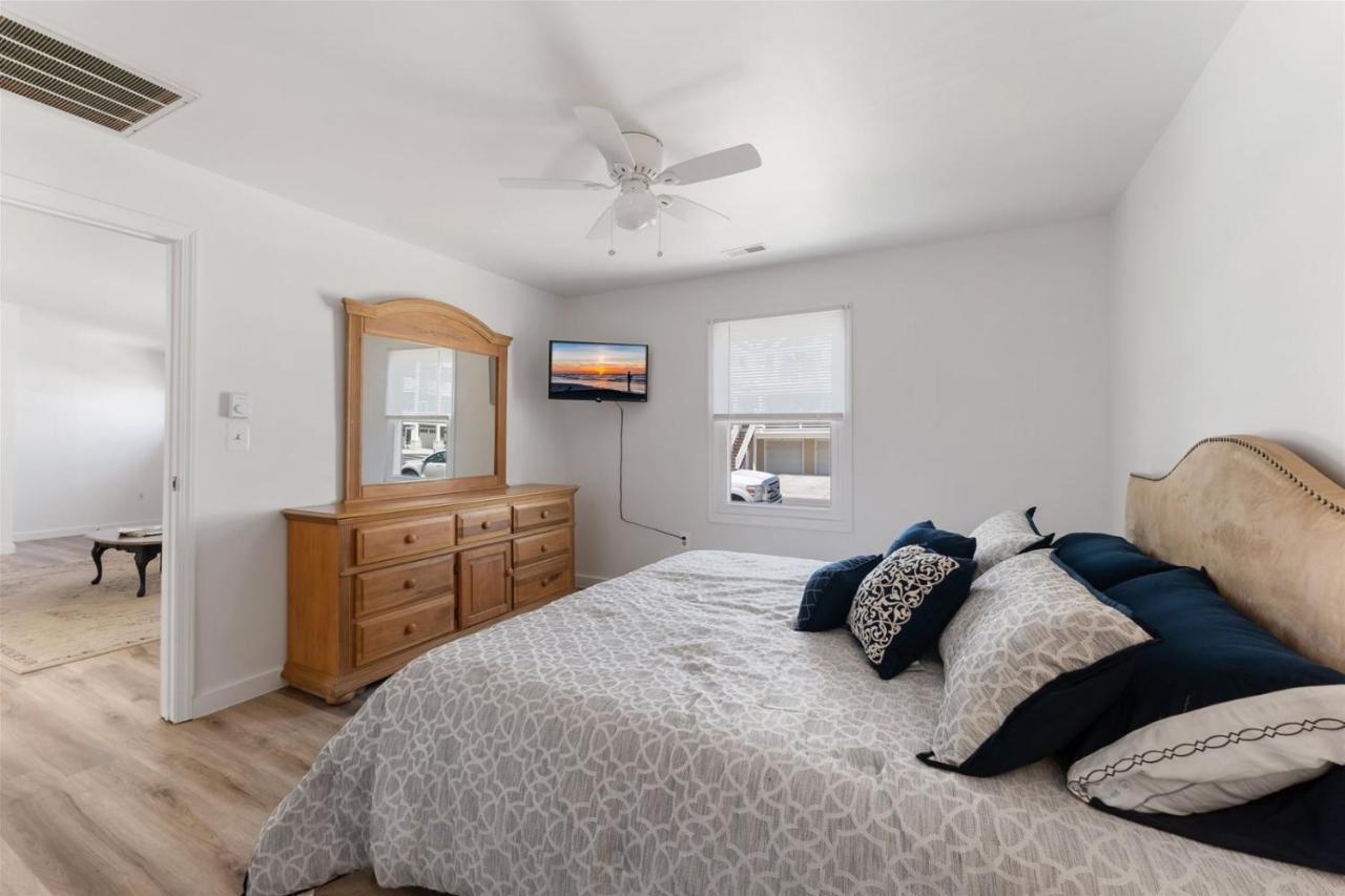 205 E Magnolia Ave Apartment *