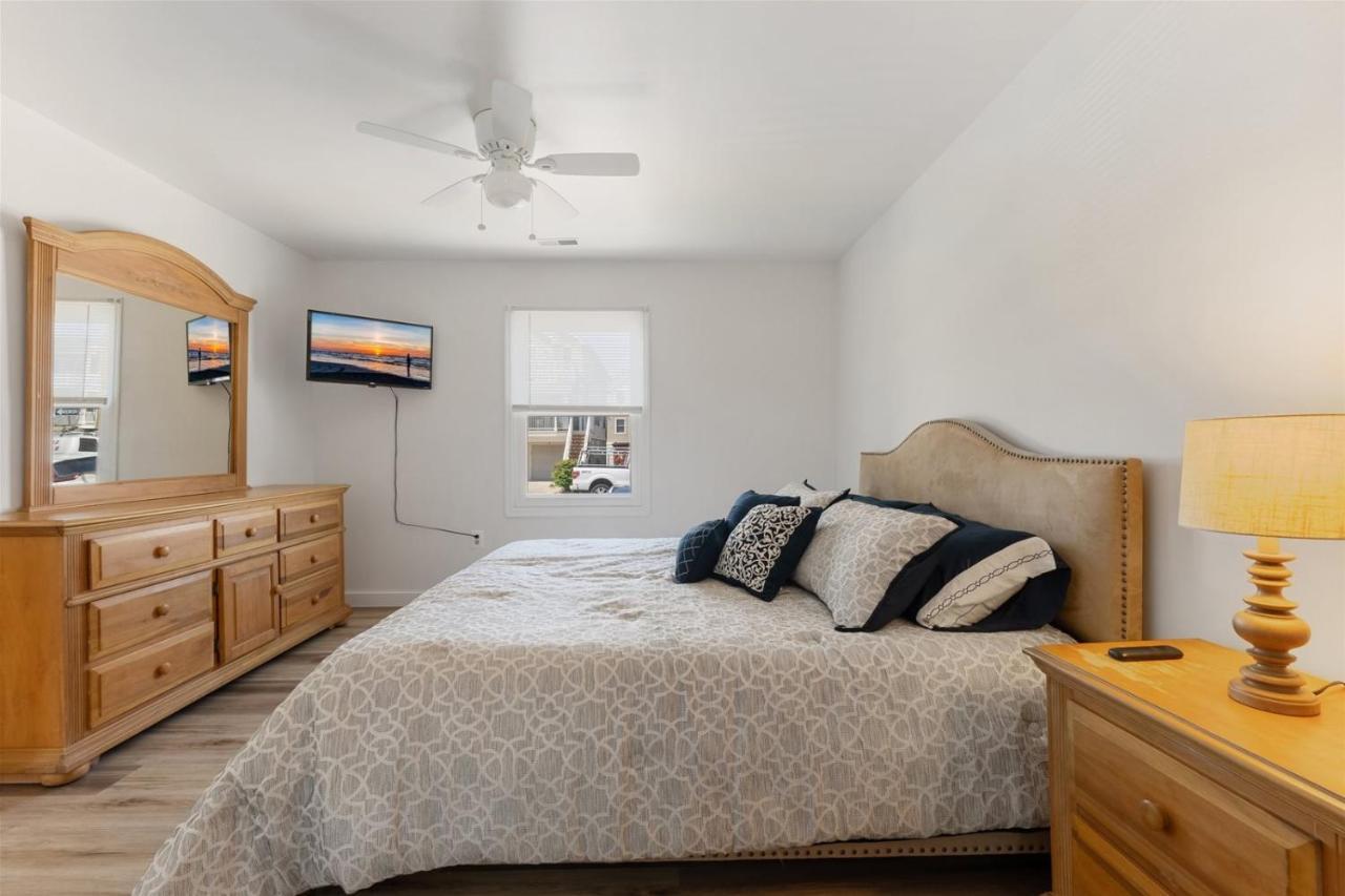 205 E Magnolia Ave Apartment *