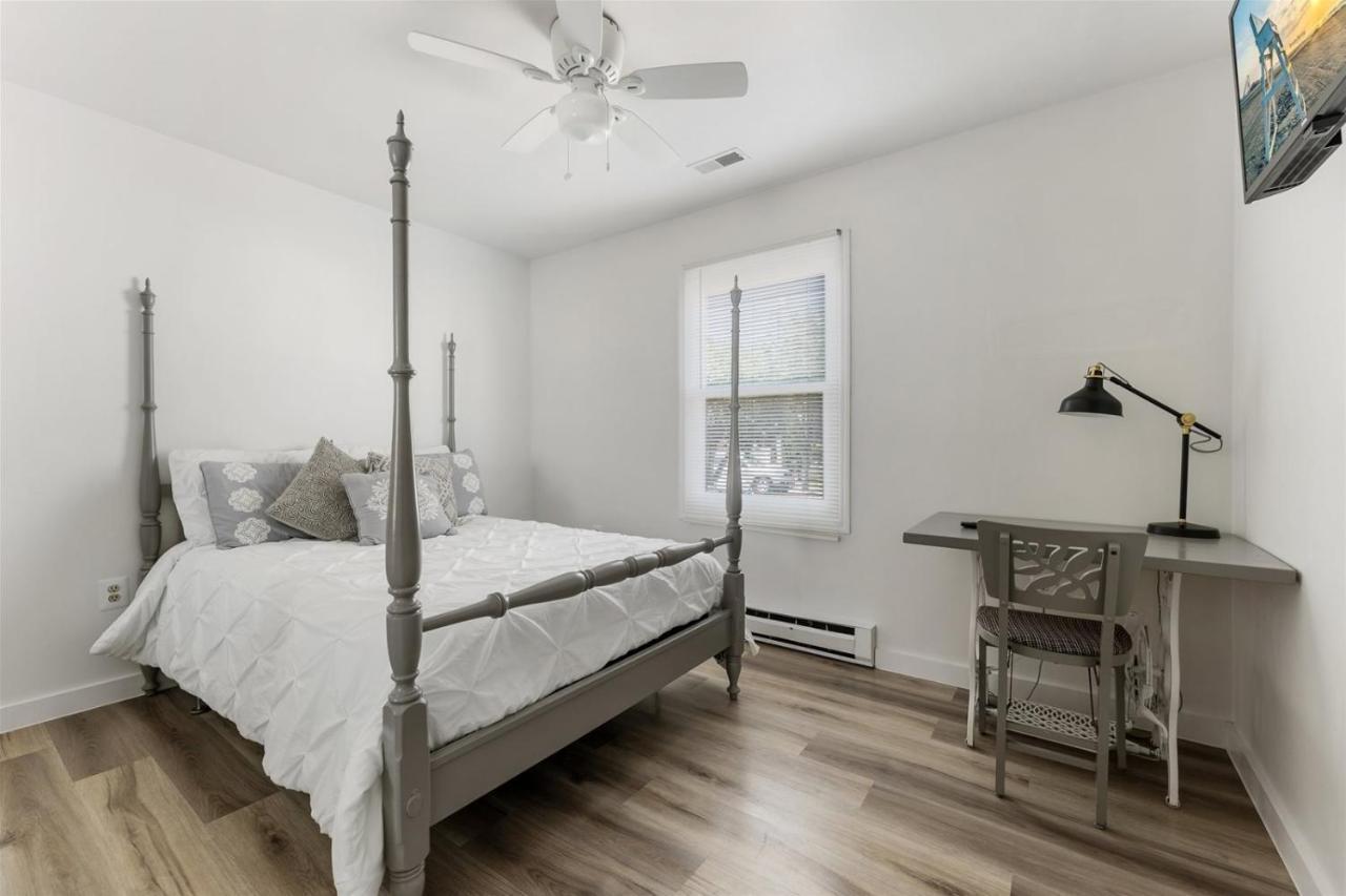 205 E Magnolia Ave Apartment *