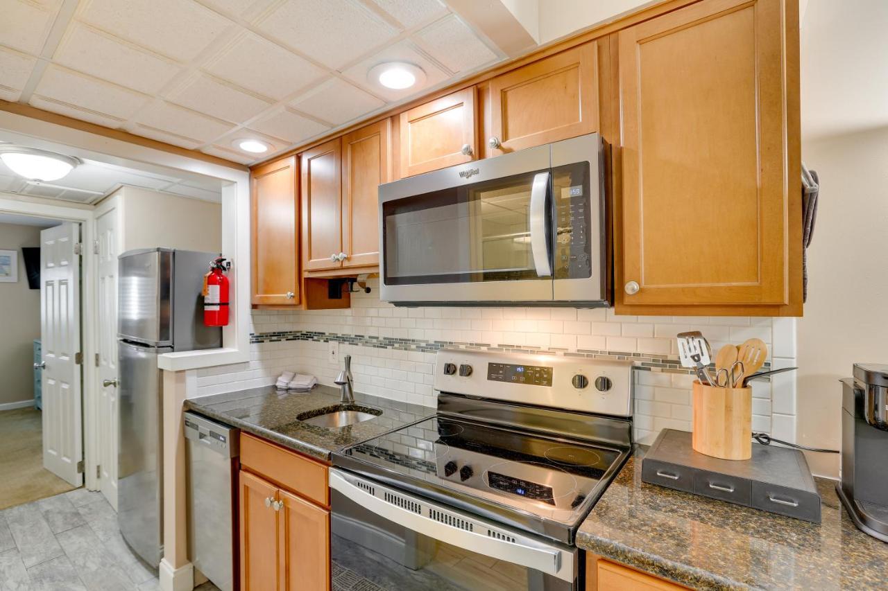Apartment With Community Pool Walk To Beach!