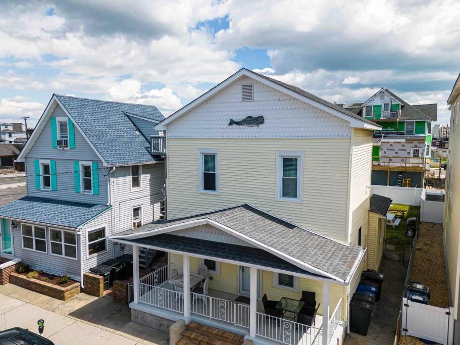 The House - 6 Bedrooms - / Boardwalk Holiday home *