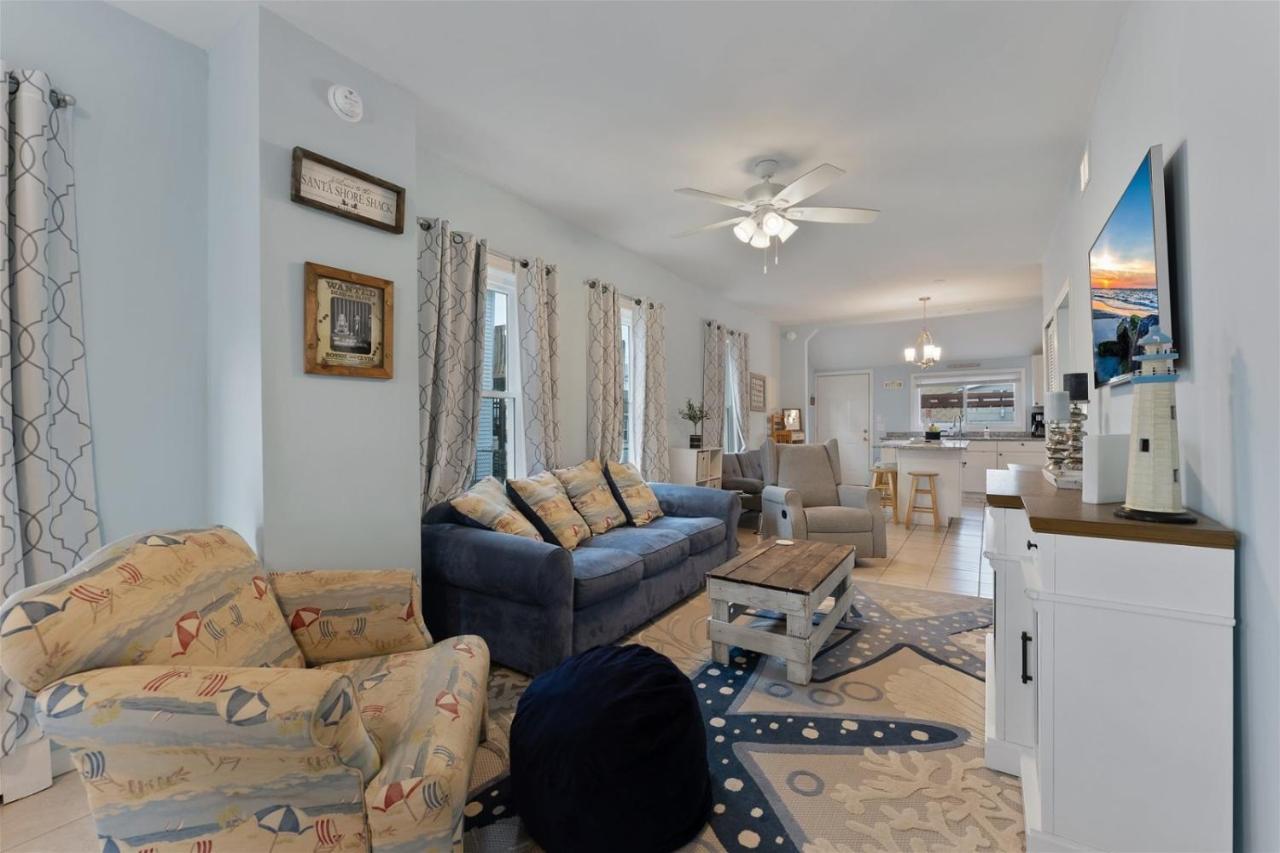 Holiday home 217 W Maple Ave