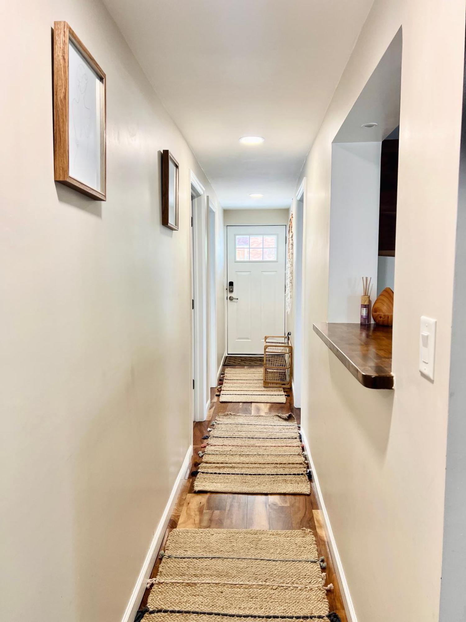 Apartment Ultra Modern - Entire 3 Bedroom - 5 Min Walk To The