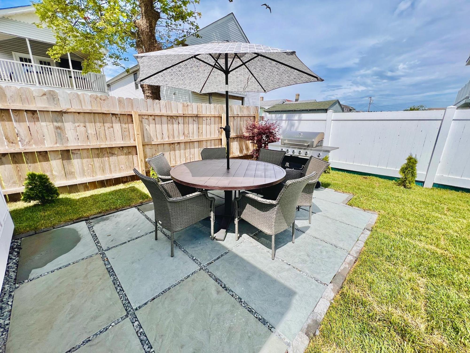 Unique 3 Bedroom 1,5 Ba Entire House In The Heart Of Wildwood! Holiday home *