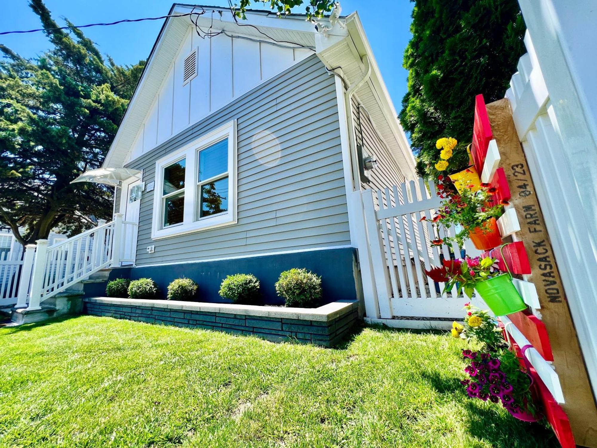 Unique 3 Bedroom 1,5 Ba Entire House In The Heart Of Wildwood! Wildwood
