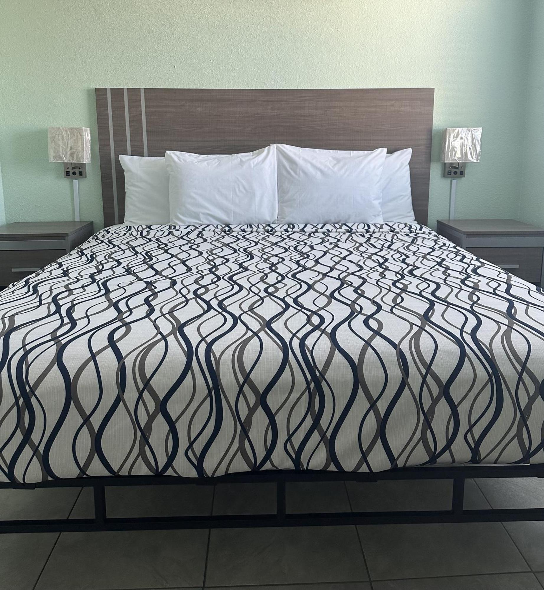 Royal Canadian Motel 3*