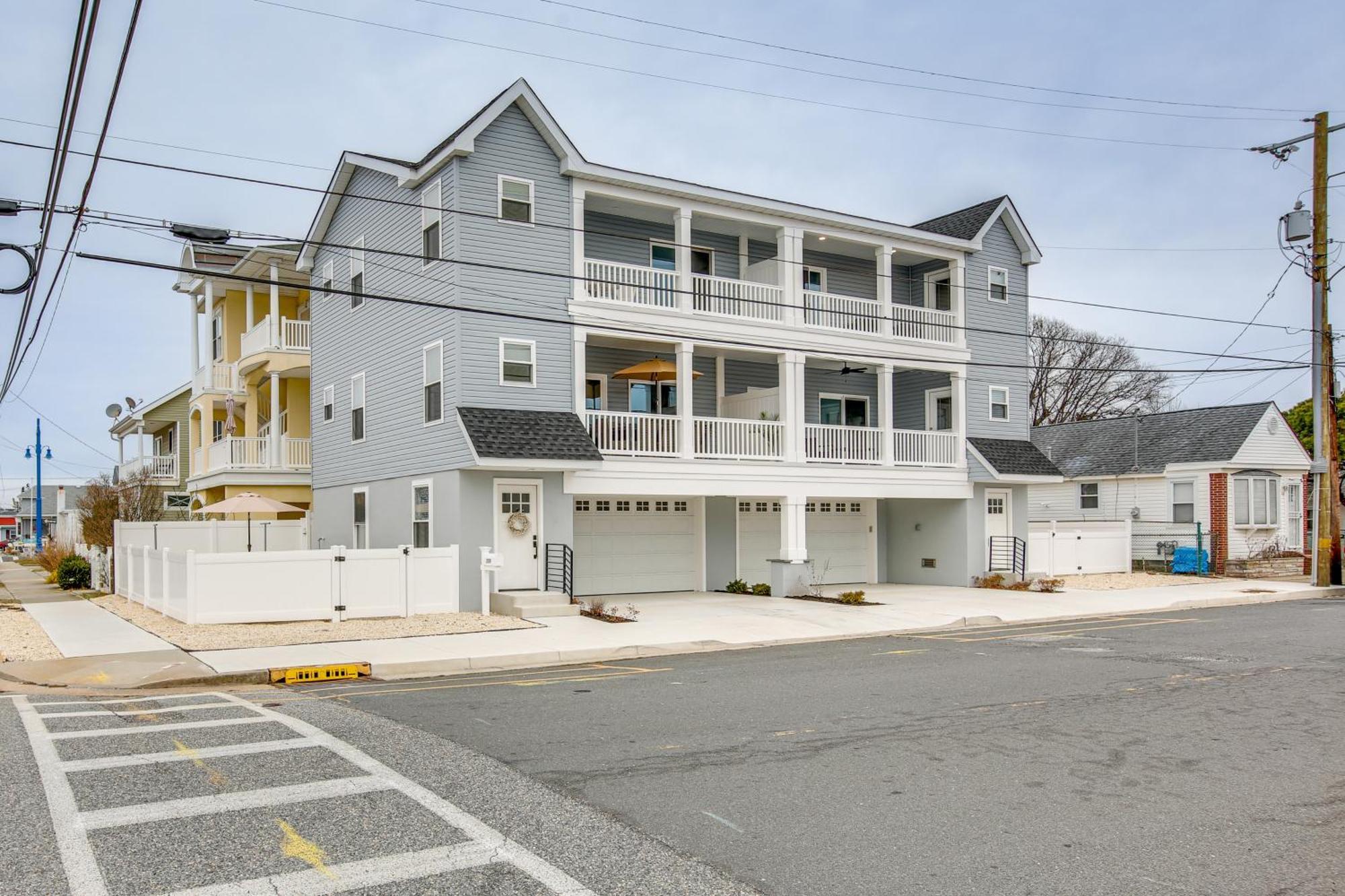 The Kraken Townhome Half Mi To Beach!