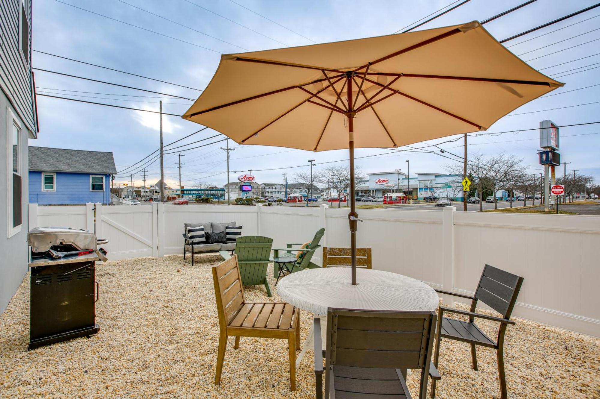 The Kraken Townhome Half Mi To Beach! Holiday home *