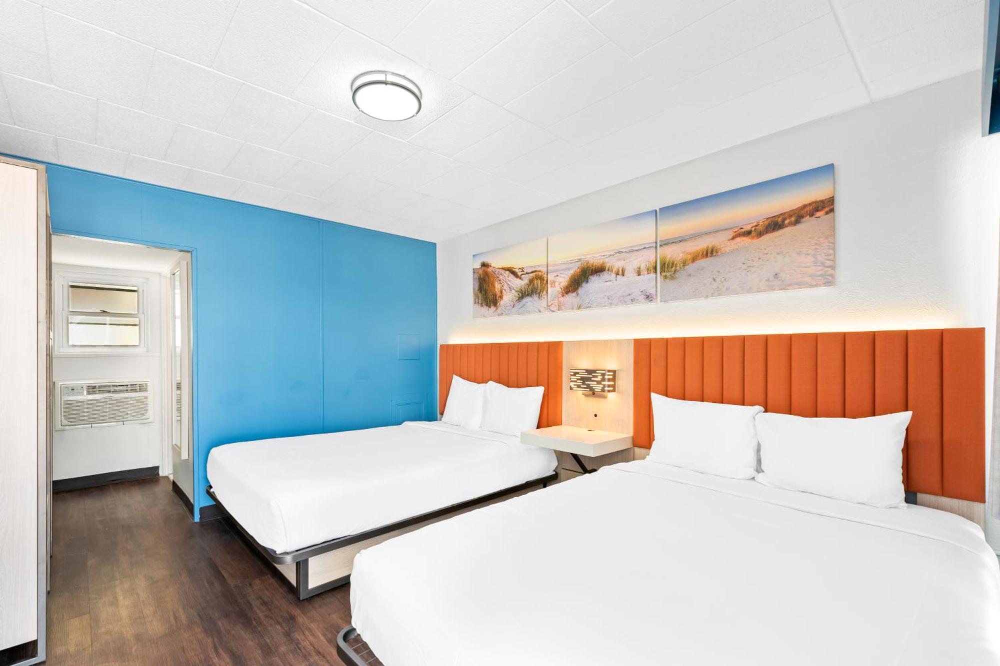 Motel Tropicana & Boardwalk 2*