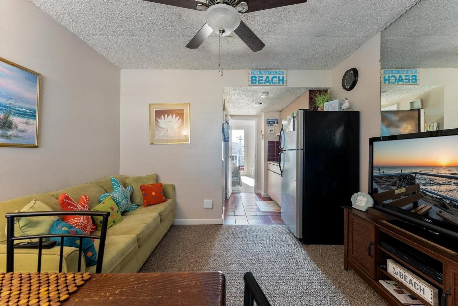 225 E Ave, Unit 321 *