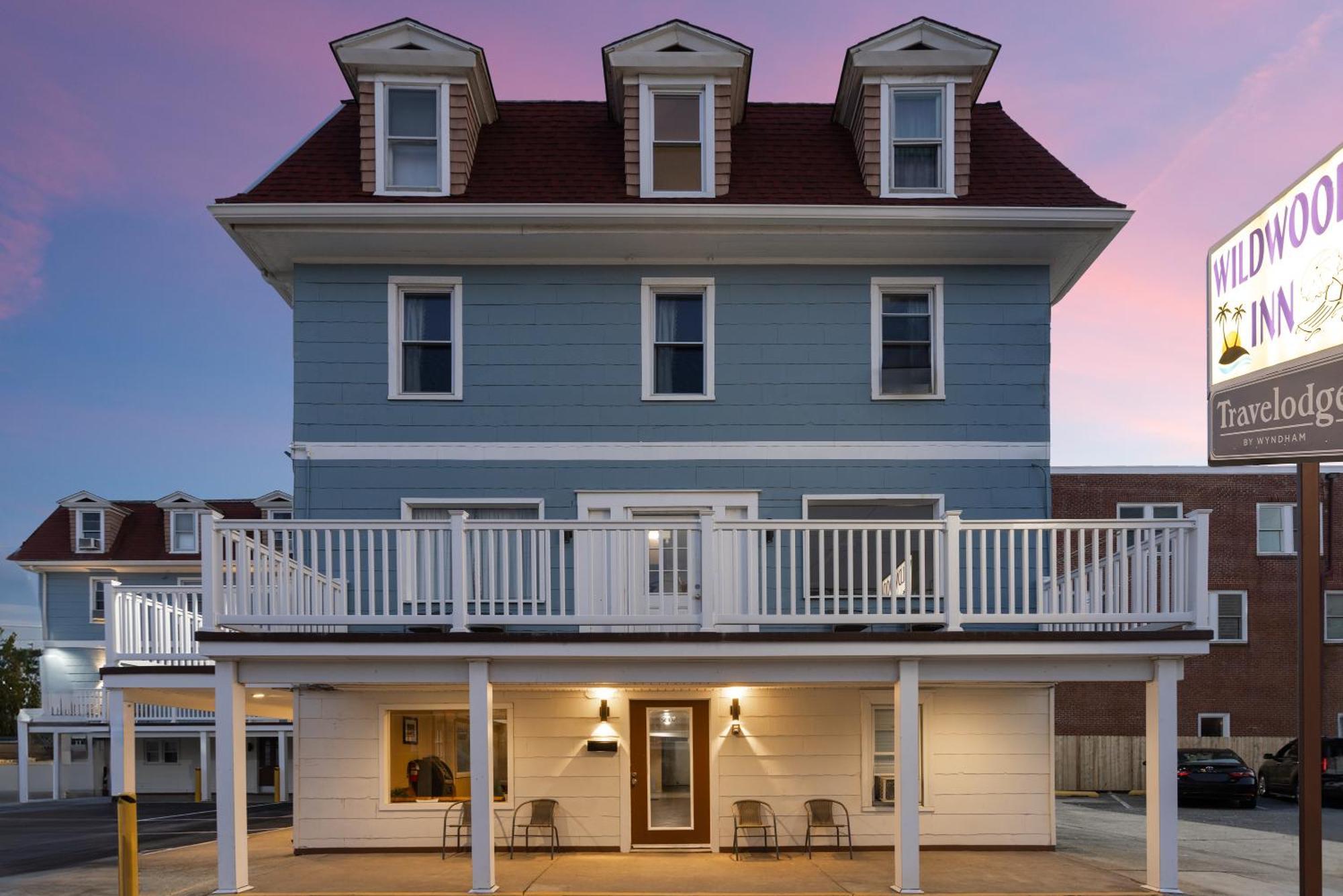 Travelodge & Boardwalk Motel