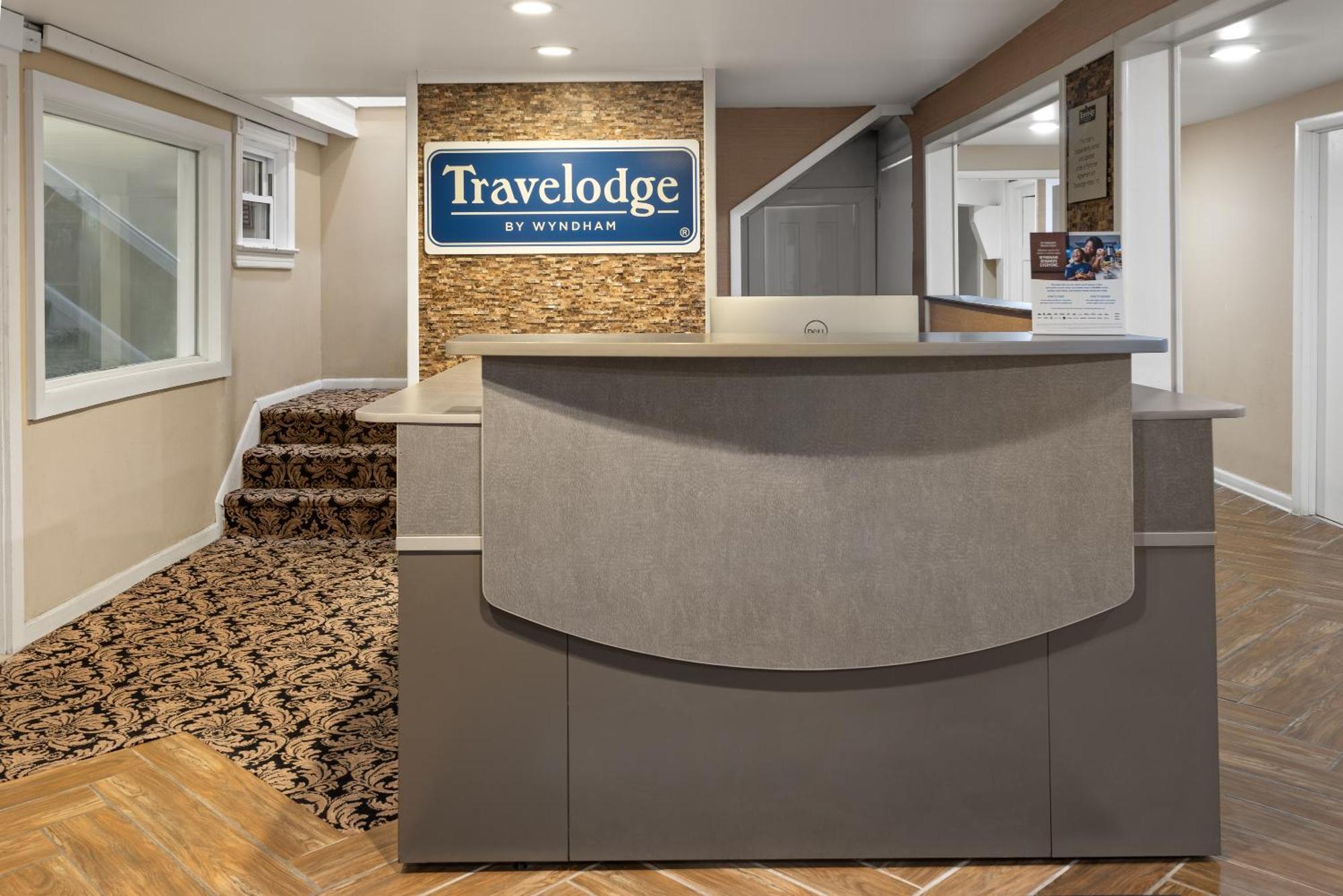 Motel Travelodge & Boardwalk 3*