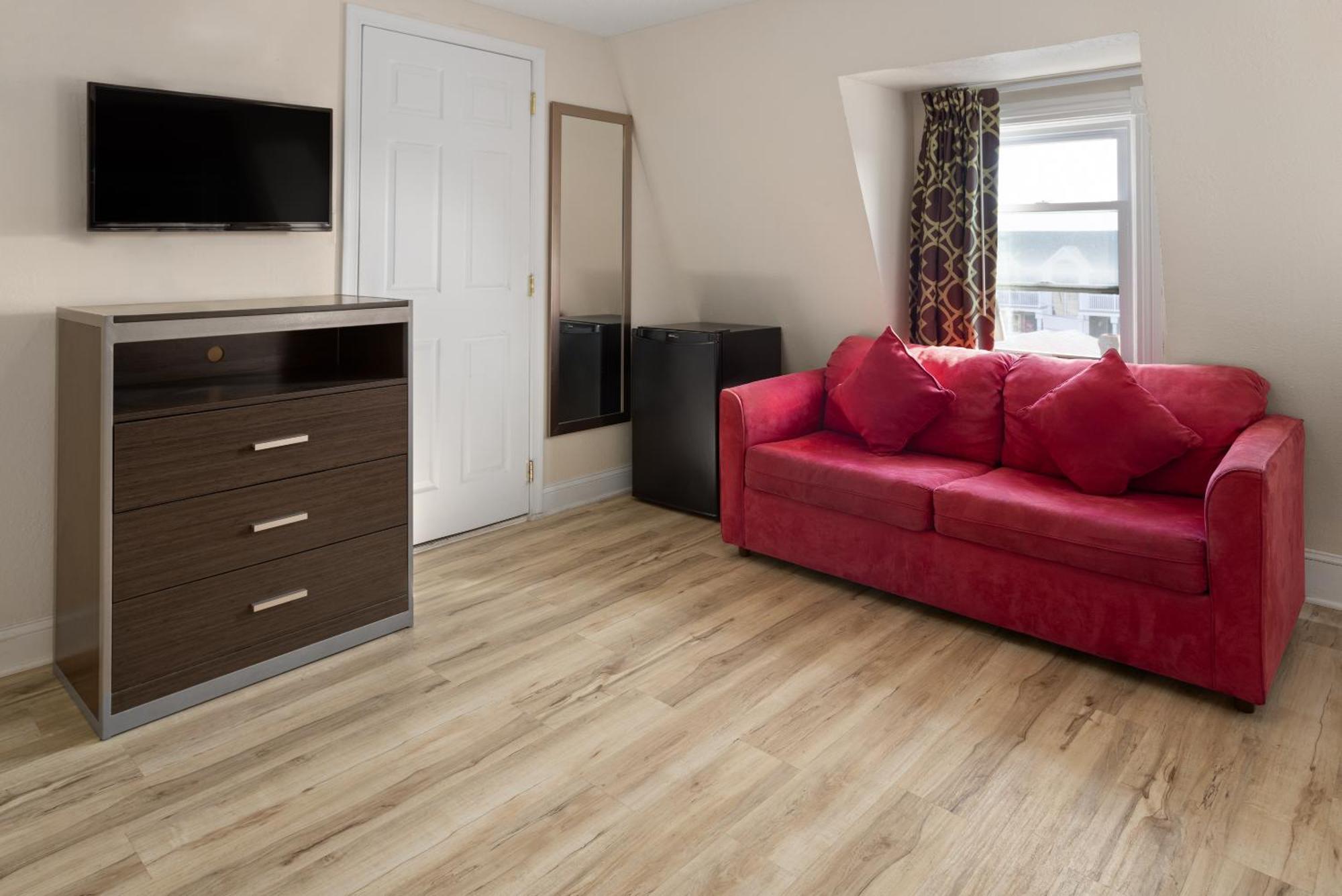Motel Travelodge & Boardwalk 3*