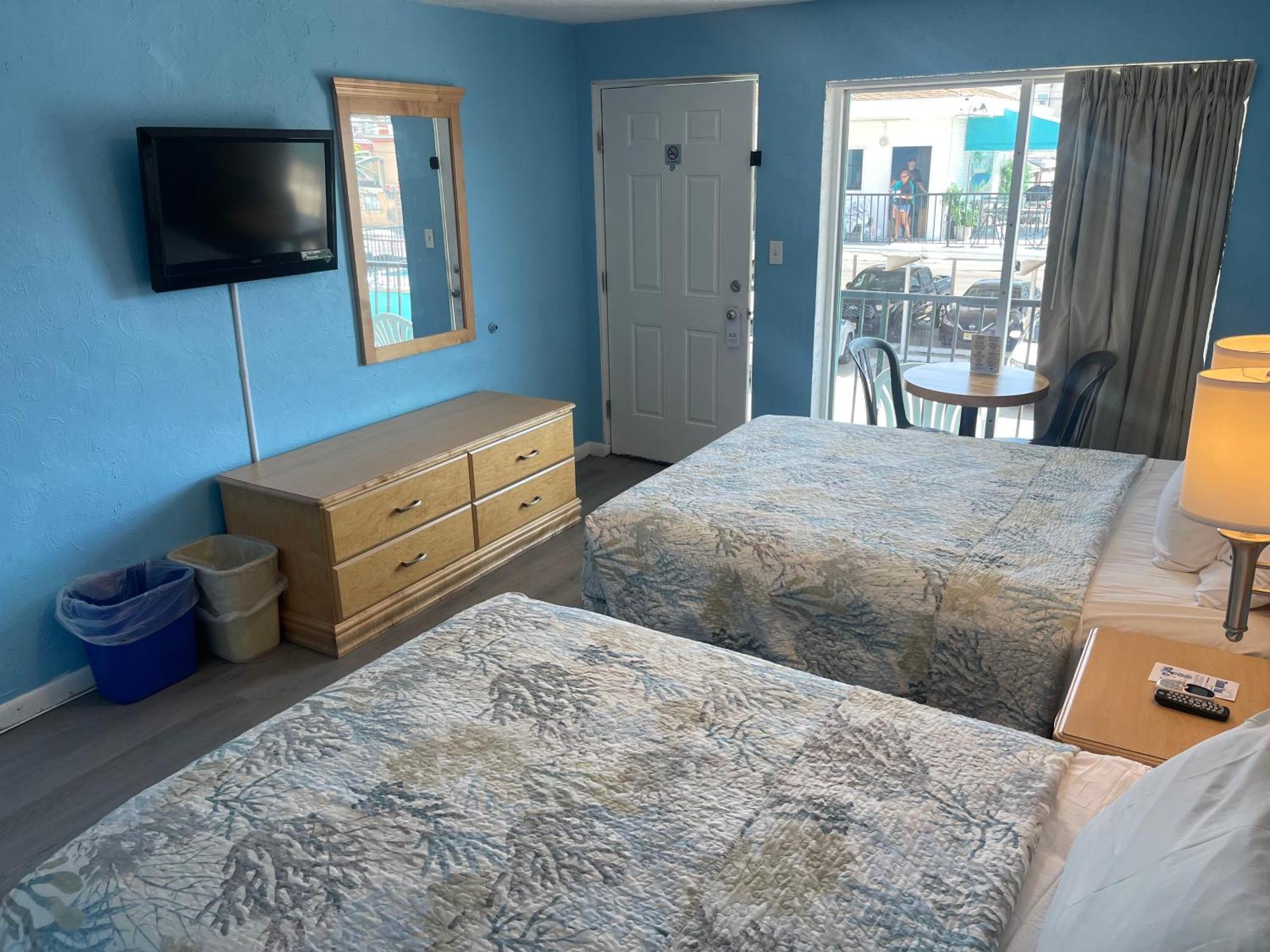 Motel Surfcomber 2*
