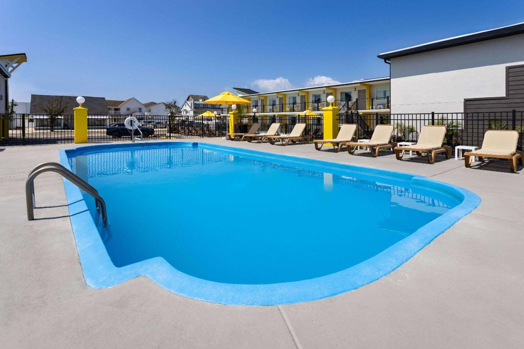 The Vibes Hotel, Trademark Collection By Wyndham Motel
