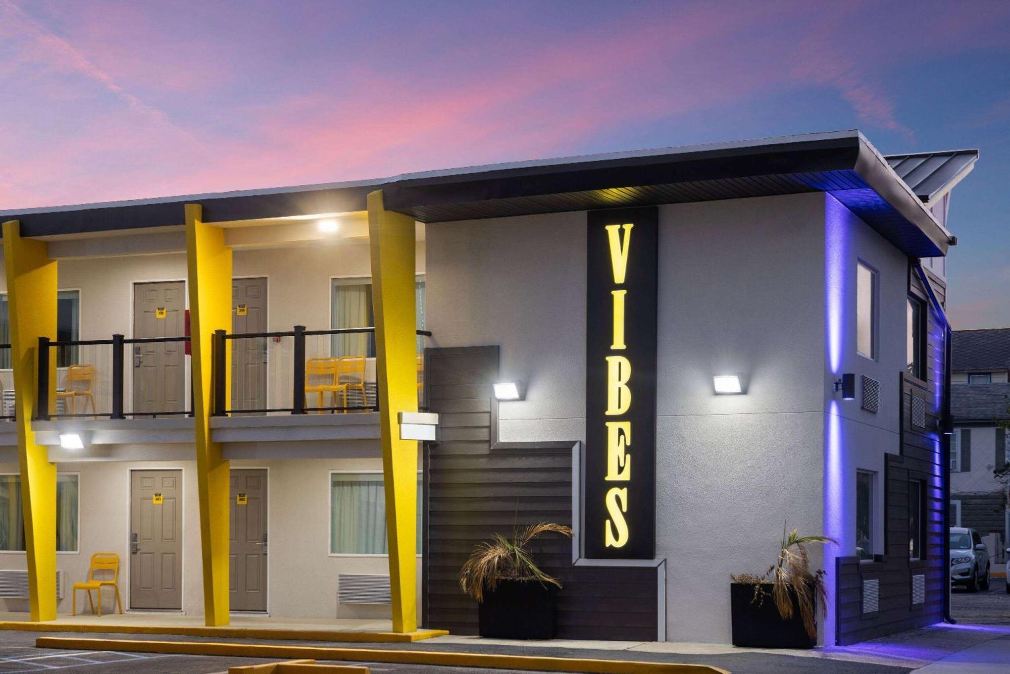 The Vibes Hotel, Trademark Collection By Wyndham