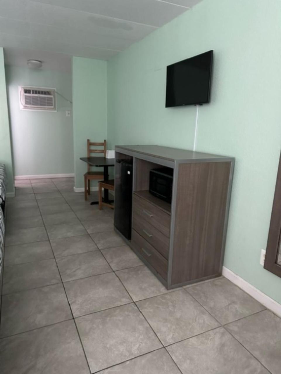 Motel Royal Canadian 3*