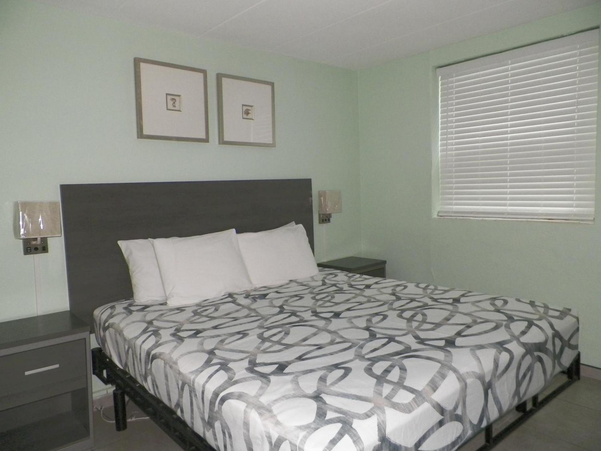 Royal Canadian Motel 3*