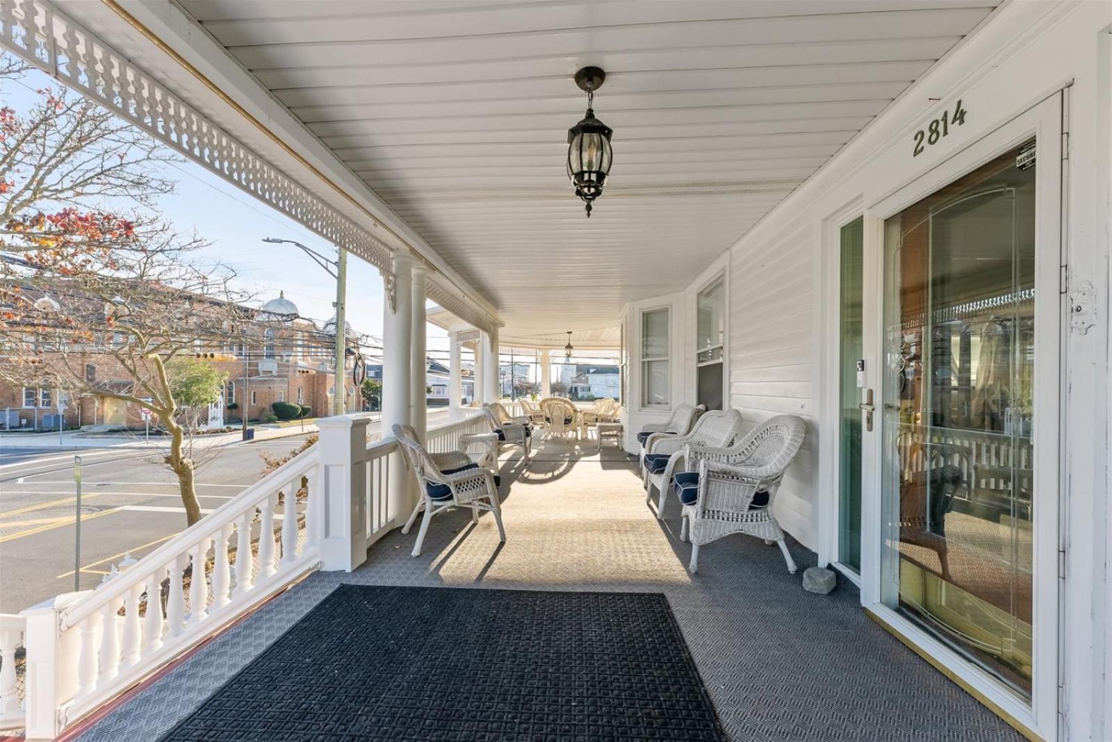 2814 Atlantic Ave *