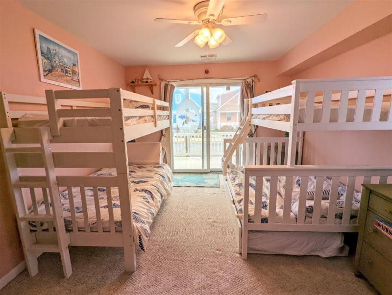 Holiday home 430 W Pine Ave