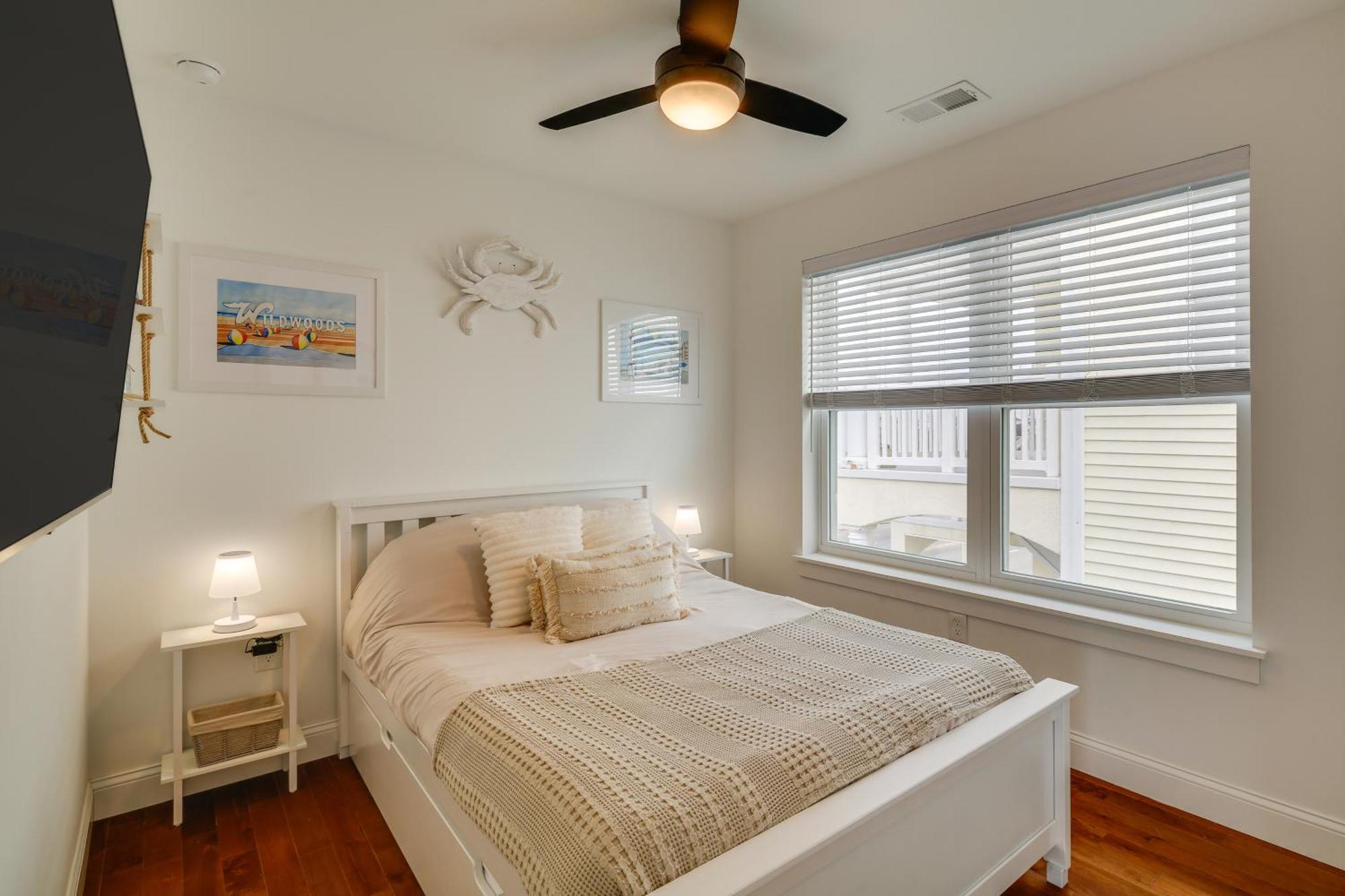 Holiday home The Kraken Townhome Half Mi To Beach! *