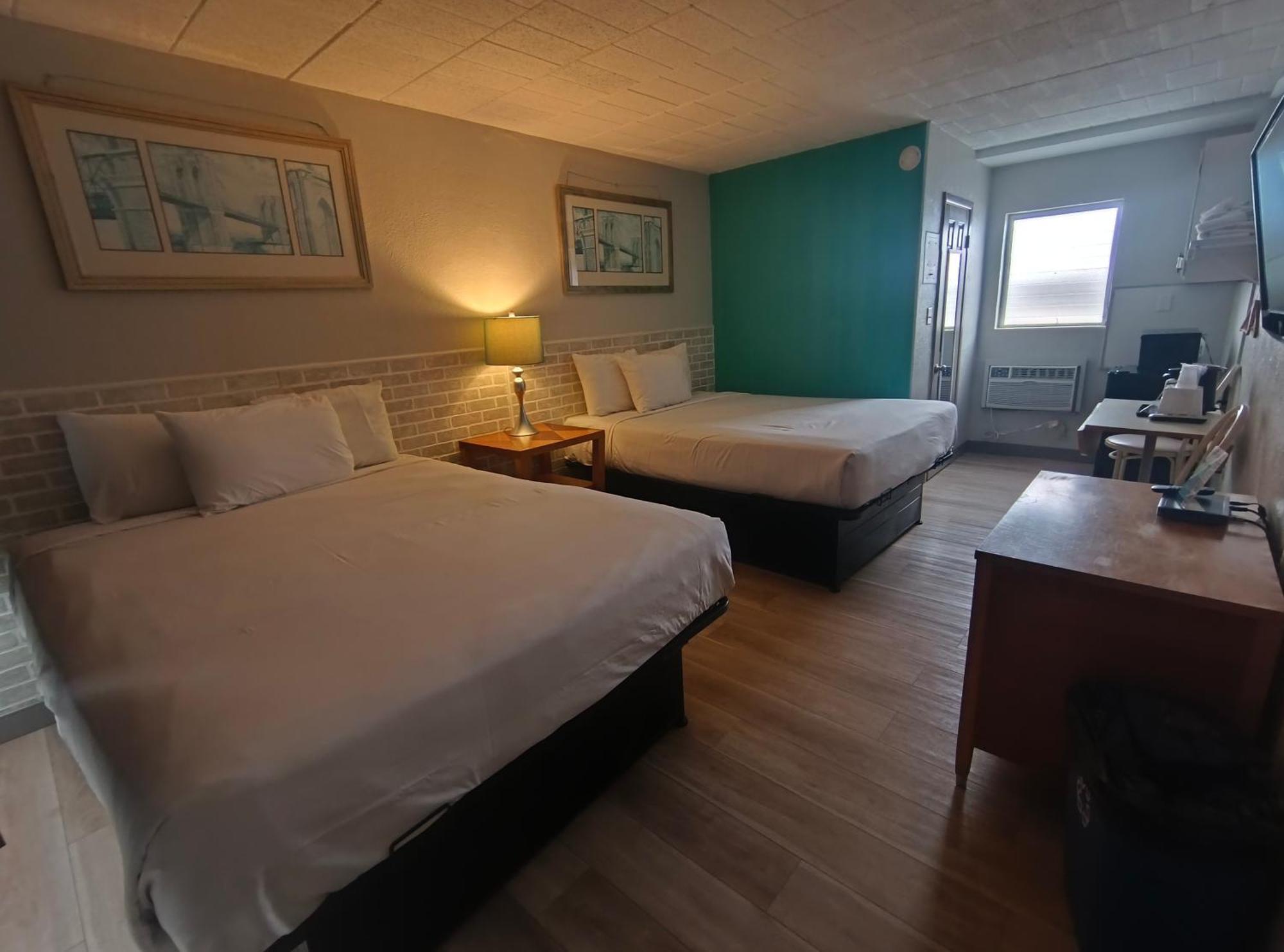 Motel Monaco - & Boardwalk *