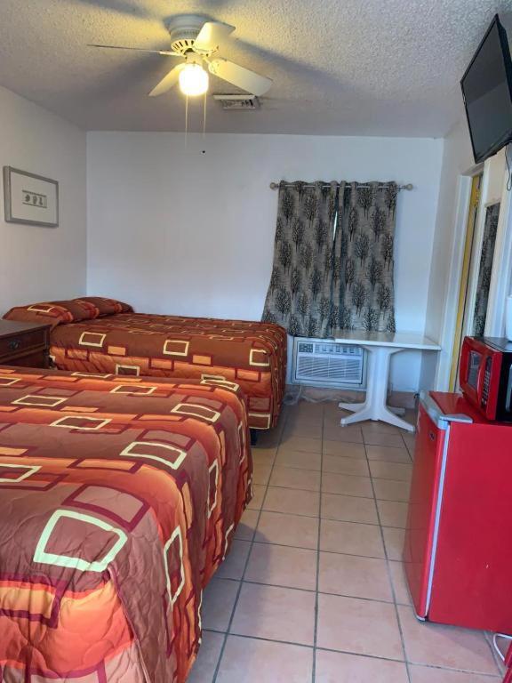 Sunshine Motel Wildwood