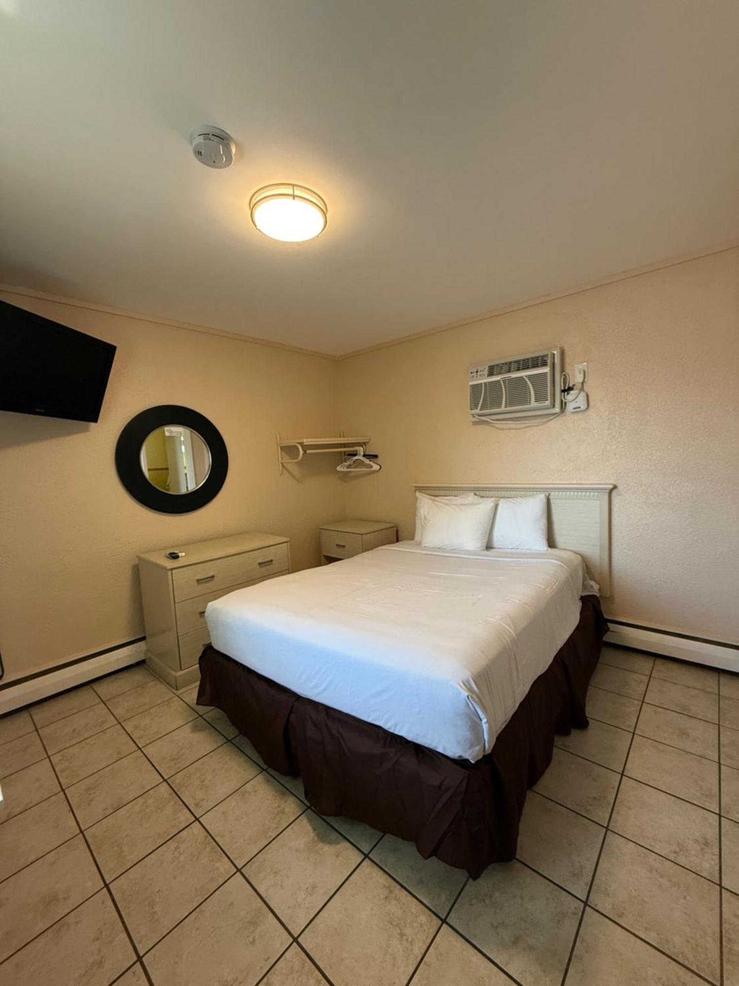 Rus Mar & Boardwalk Motel 2*