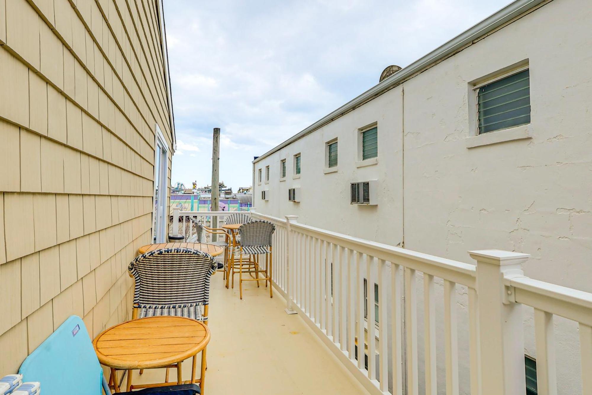 With Pool Access - Walk To * Wildwood