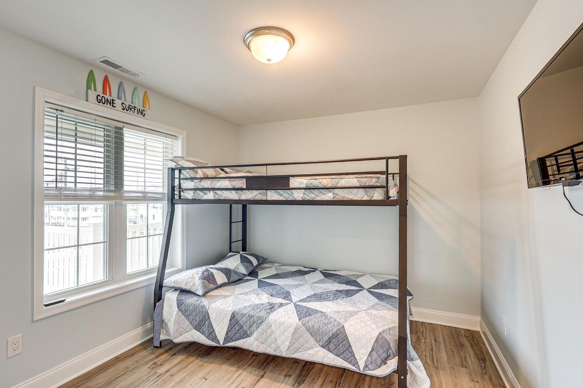 Apartment With Pool Access - Walk To Wildwood