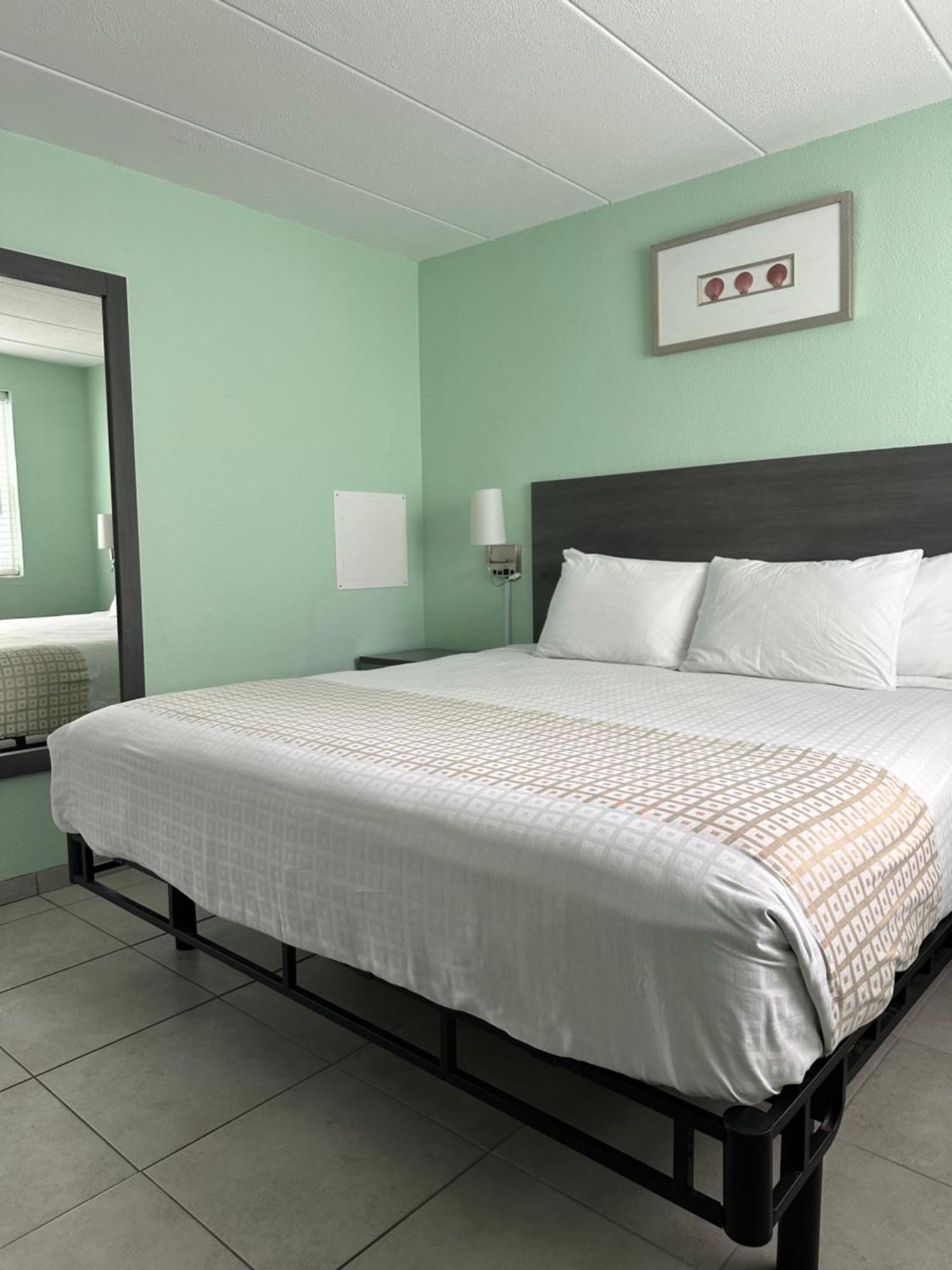Royal Canadian Motel