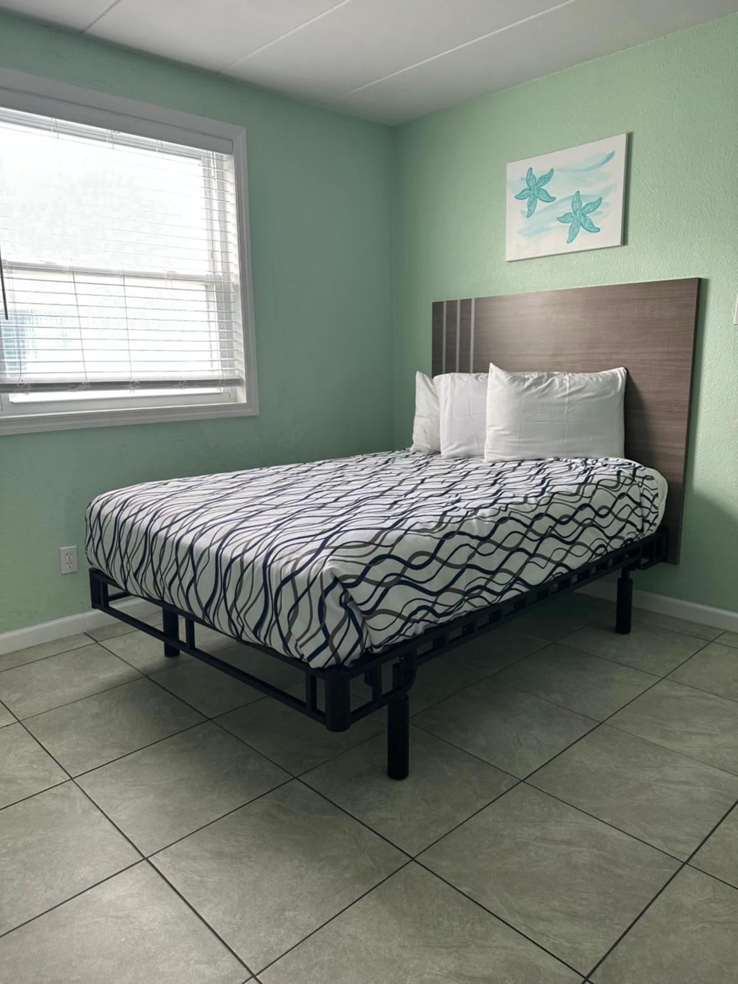 Royal Canadian Motel 3*