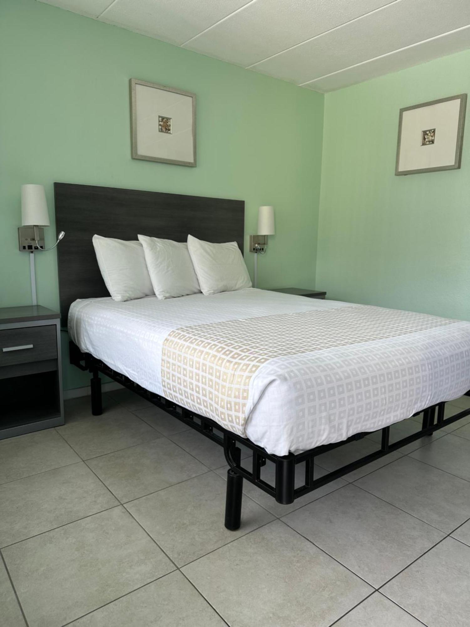 Motel Royal Canadian 3*