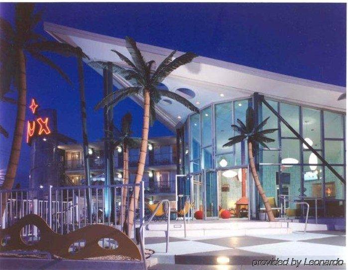 The Starlux 3*