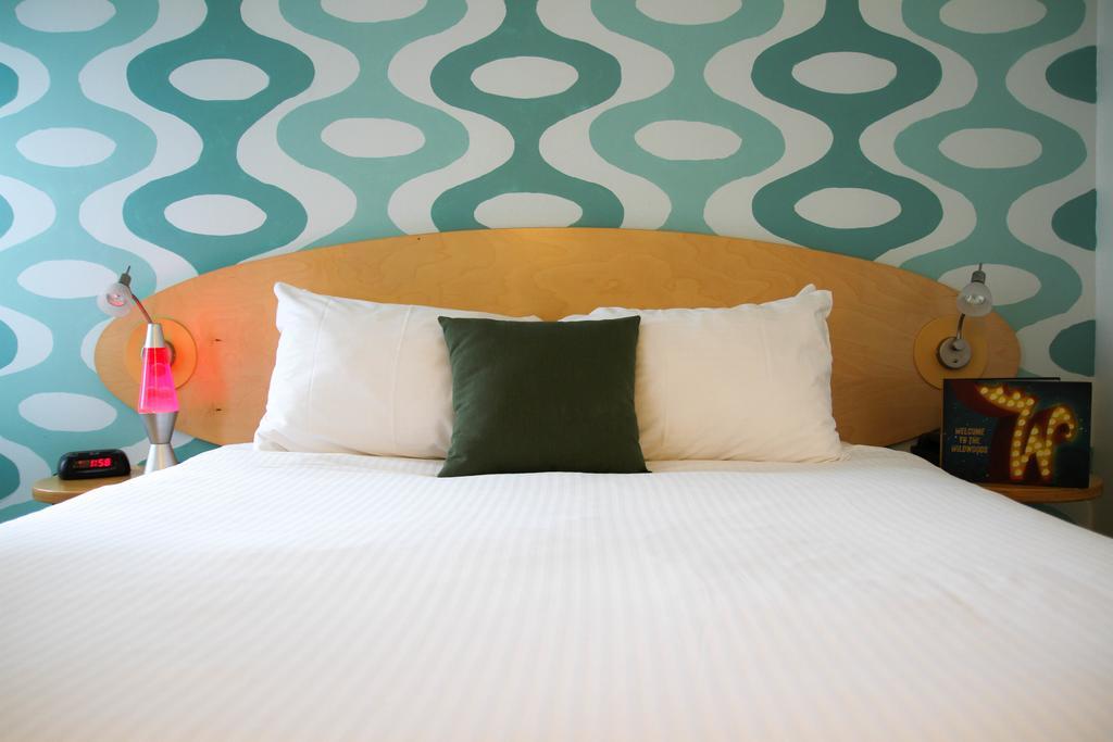The Starlux 3*