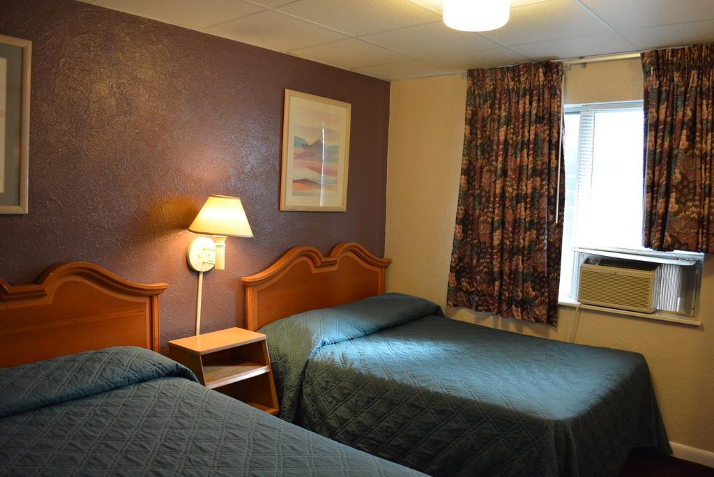 Royal Court Wildwood