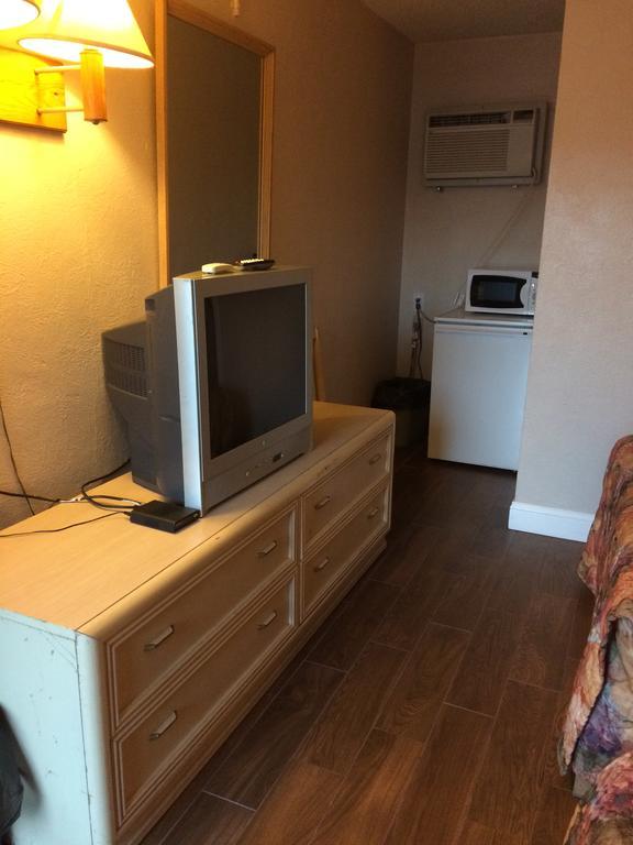 Motel Royal Court 2*