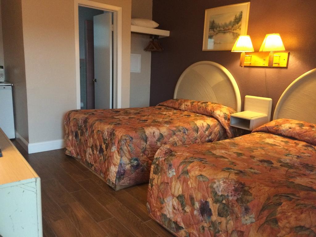 Royal Court Wildwood