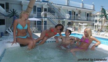 Quarterdeck Motel 3*