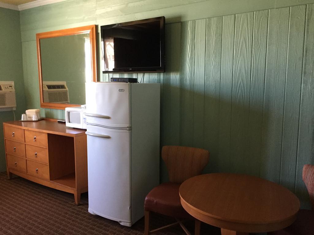Motel Dolphin 2*