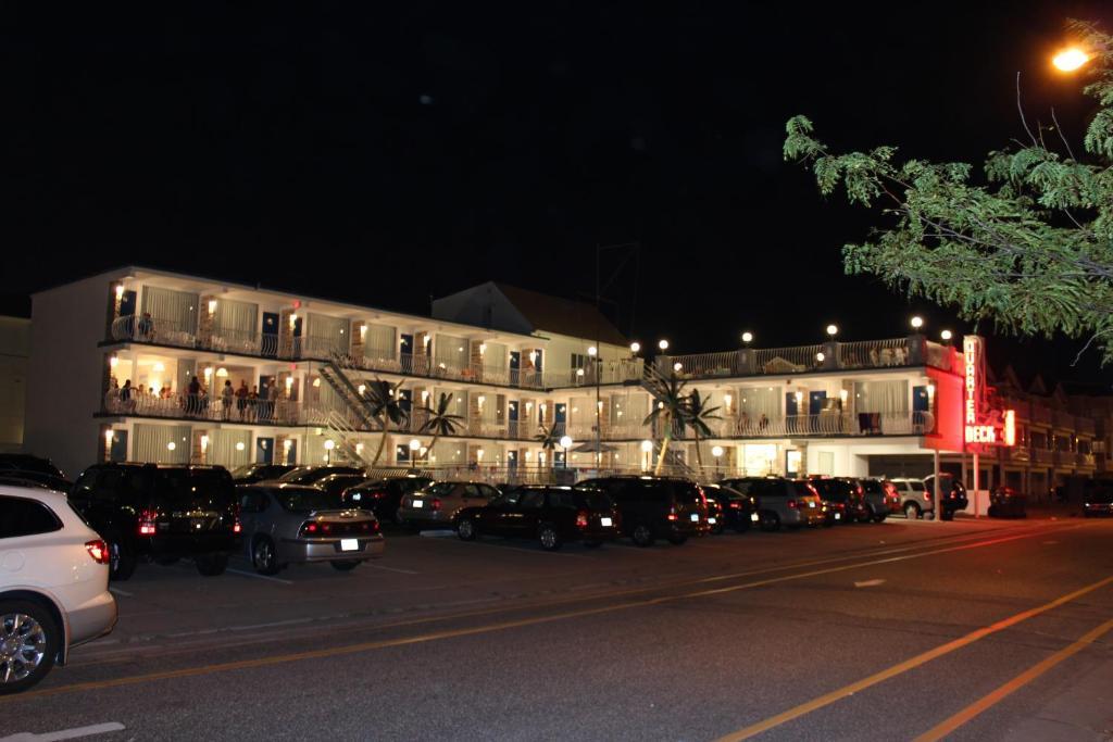 Quarterdeck Motel 3*