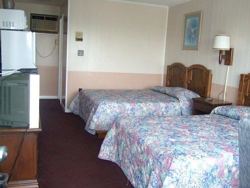 Royal Court Motel