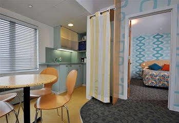 The Starlux 3*