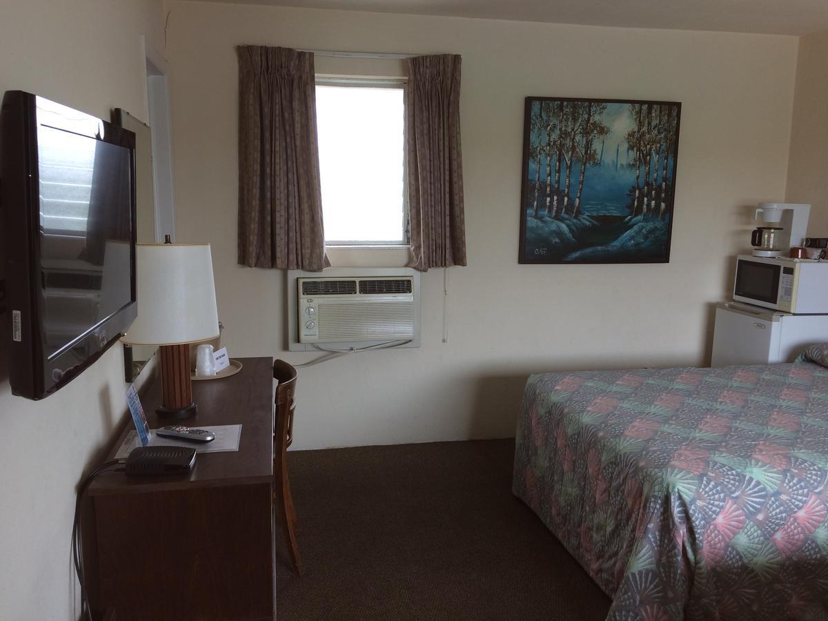 Crystal Sands Motel 2*