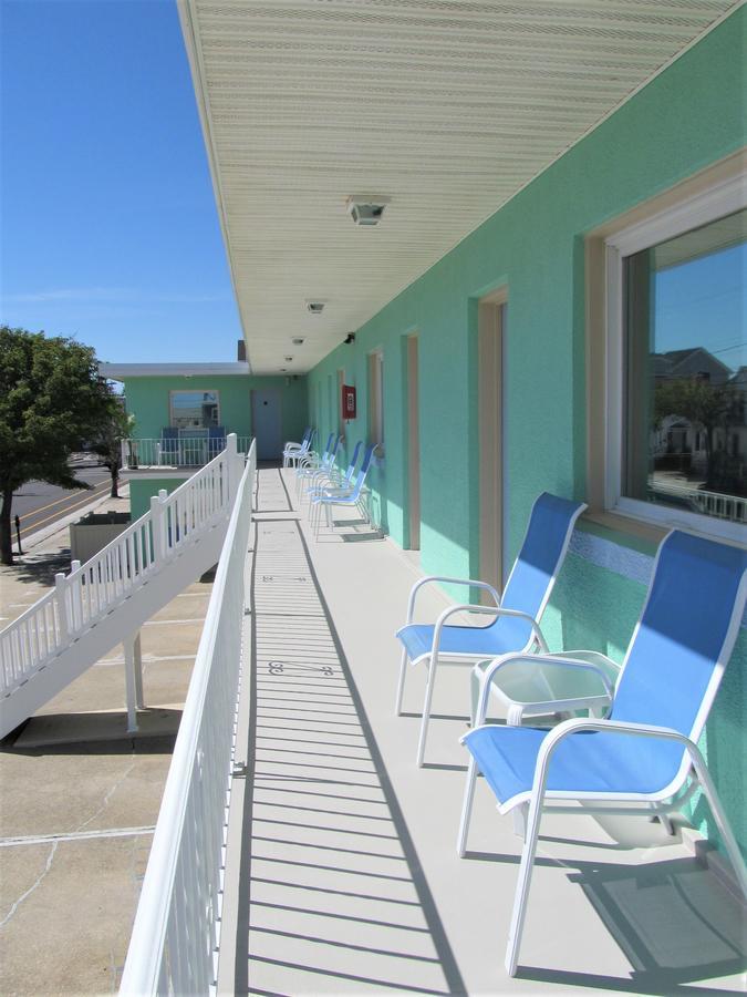 Rus Mar & Boardwalk Motel