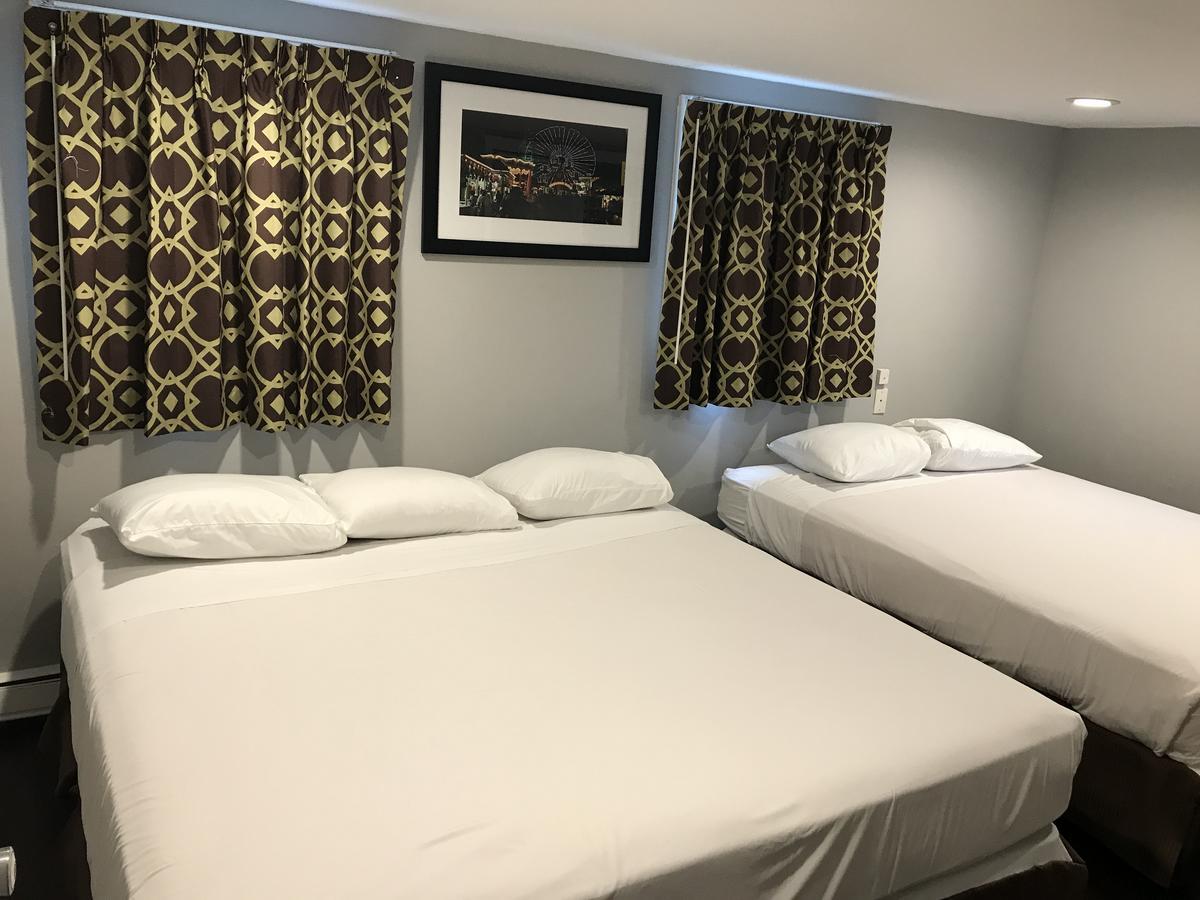 Travelodge & Boardwalk Motel