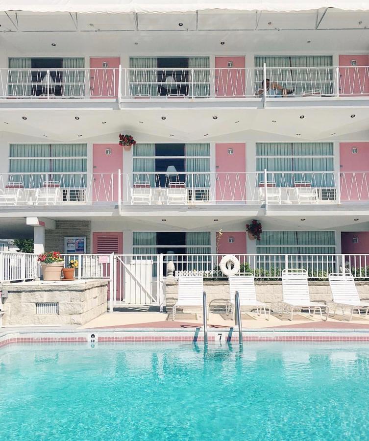 Motel Pink Champagne 3*