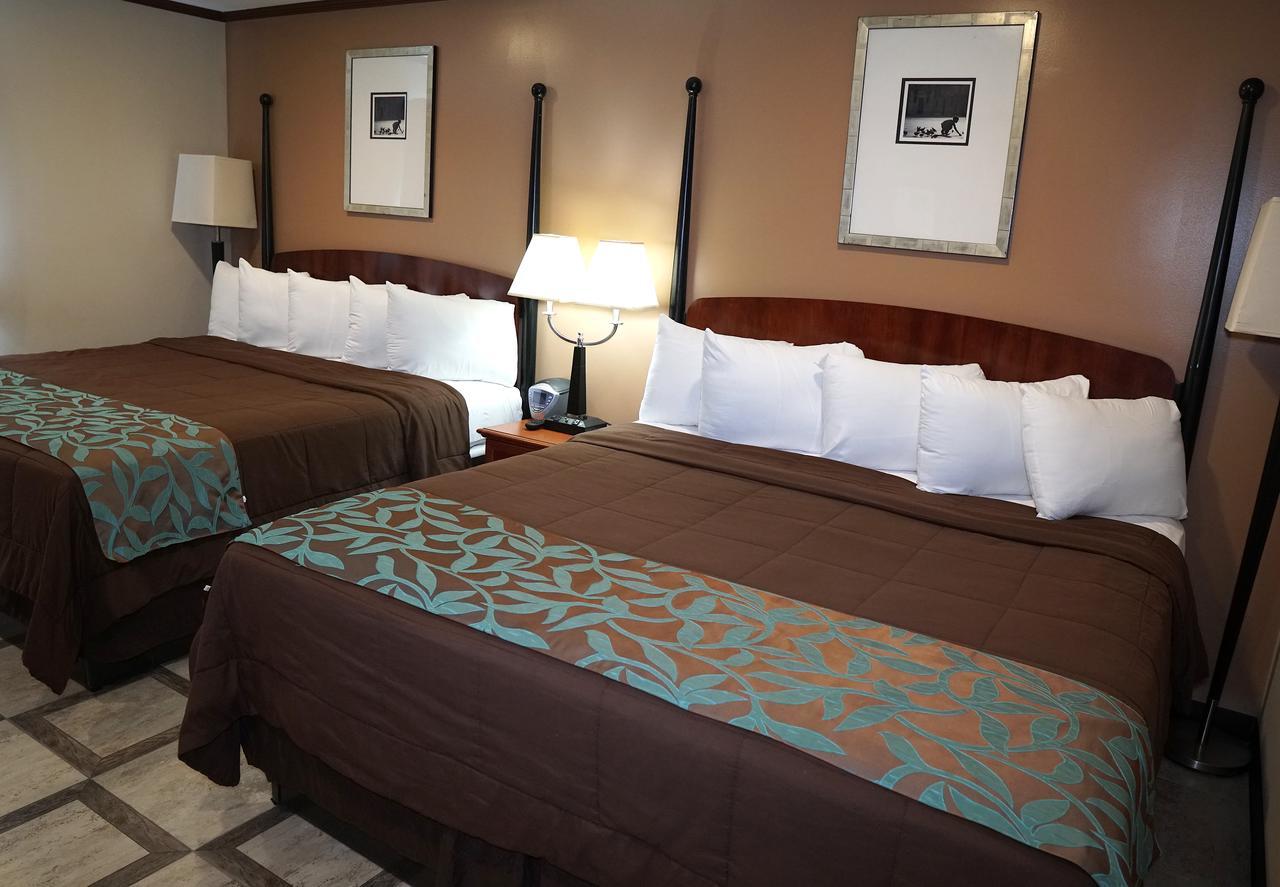 Beachside Hotel